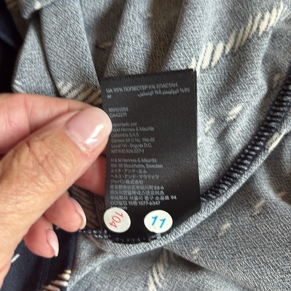 H&M Blue and White Striped Garment - Picture 8 of 9